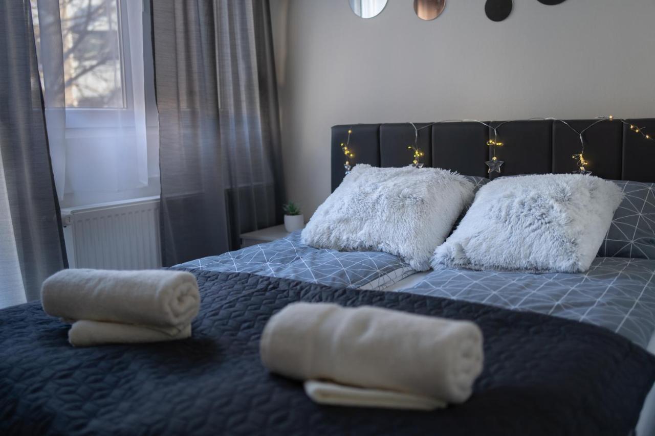 Gold Apartman Vrsac Exteriör bild